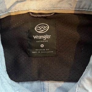 Wrangler Outdoor Short-sleeve Button Up Men’s Medium.